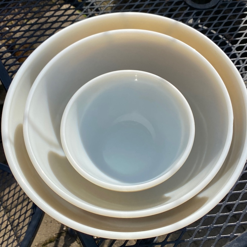 Vintage Pyrex Floral Nesting Mixing Bowls Set of 3 Excellent Homestead pattern - Picture 5 of 7